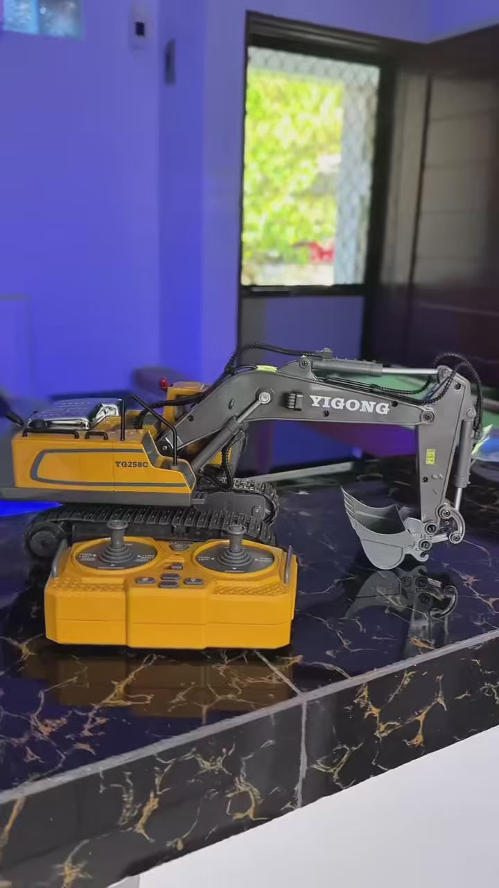 Remote control excavator toy for boys,Rc construction toy with metal shovel,light ,sounds,2.4ghz,turn 680 degree 1/18 scale